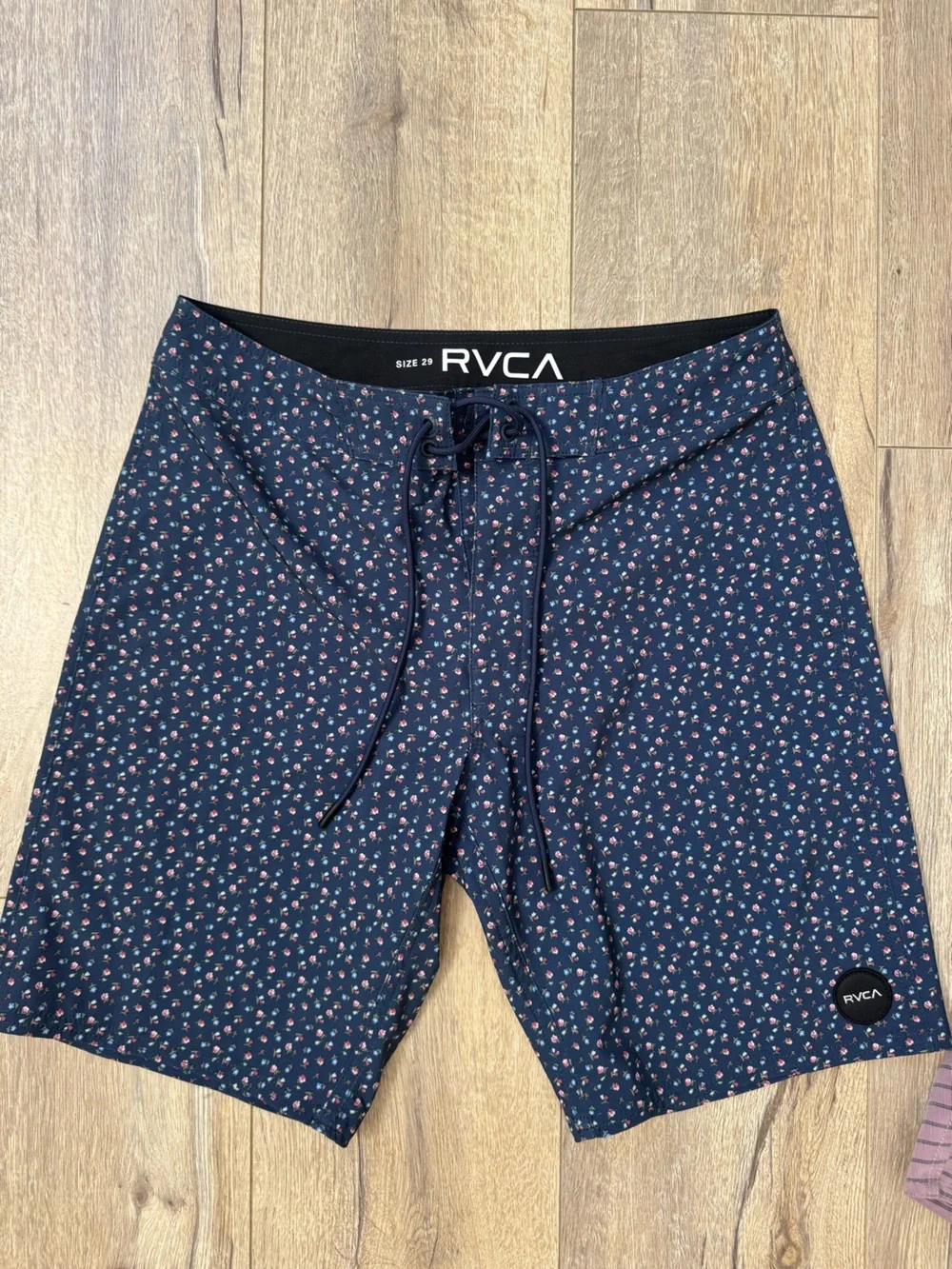 RVCA brand new men’s Navy Board Shorts with Pink Micro Floral Print